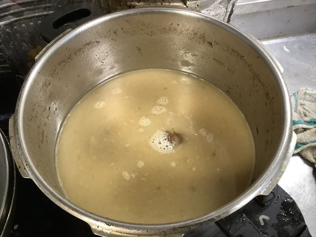 乳化した鹿スープ