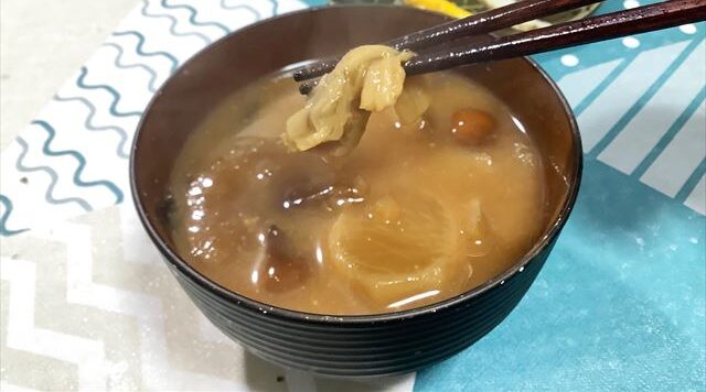 オオモミタケの味噌汁