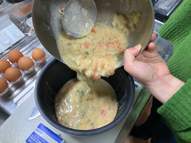 サメの卵料理を作る