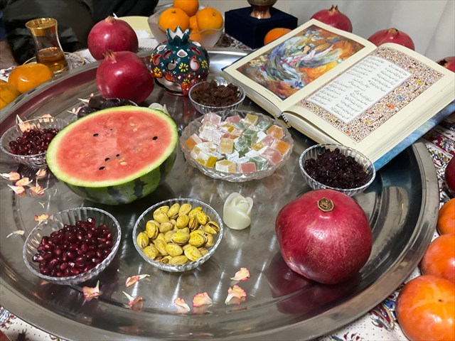 イランの冬至のかざり