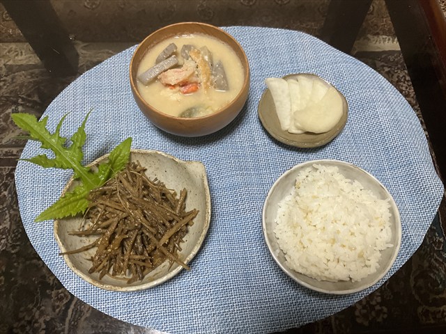 アザミの根を料理する