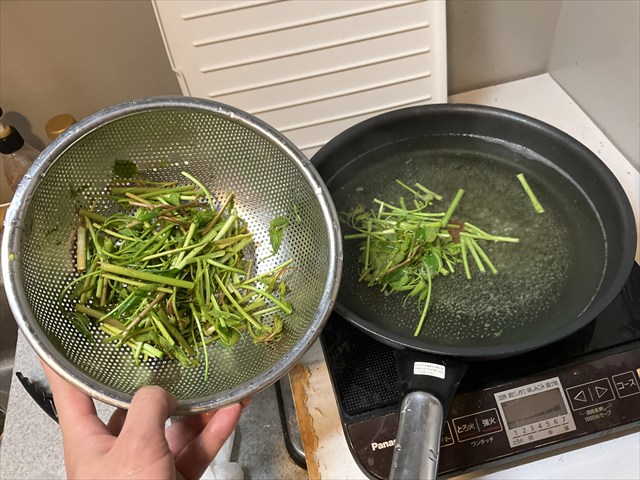 トリアシショウマを茹でる